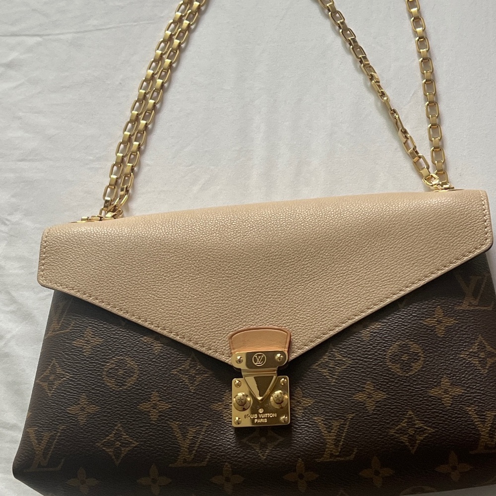 Louis Vuitton Purse